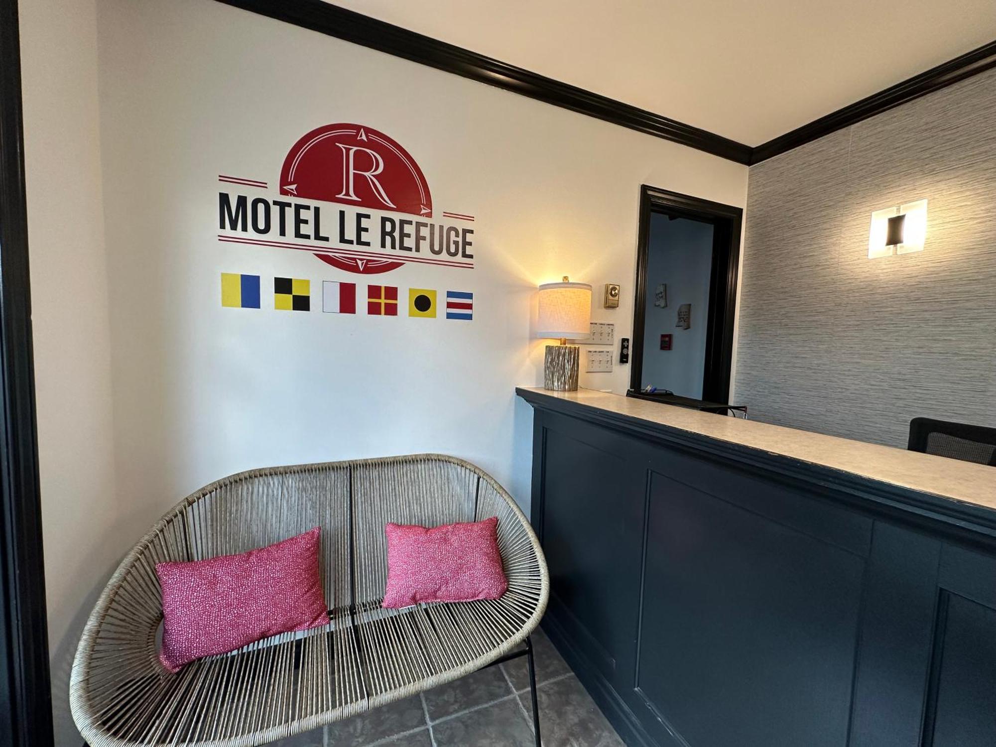 Motel Le Refuge แชร์บูร์ก ภายนอก รูปภาพ