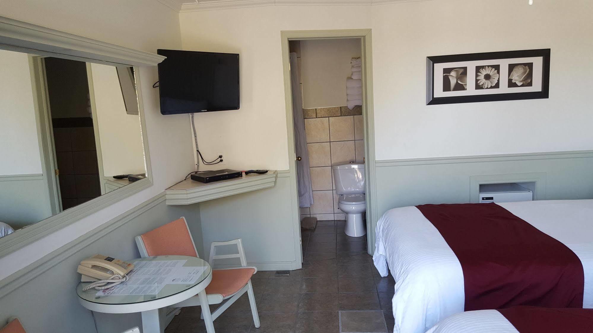 Motel Le Refuge แชร์บูร์ก ภายนอก รูปภาพ